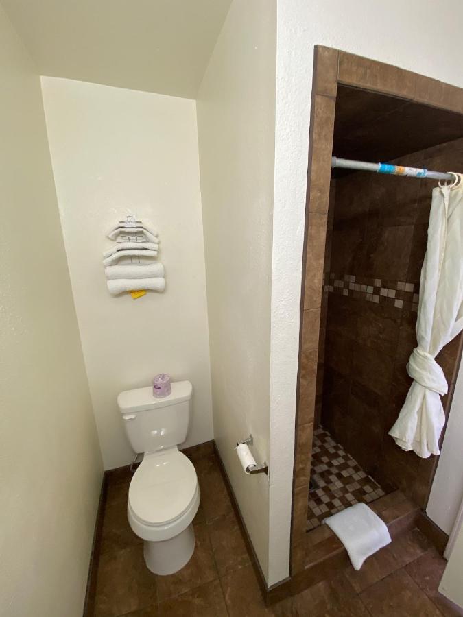 Economy Inn Пасо Роблс Экстерьер фото