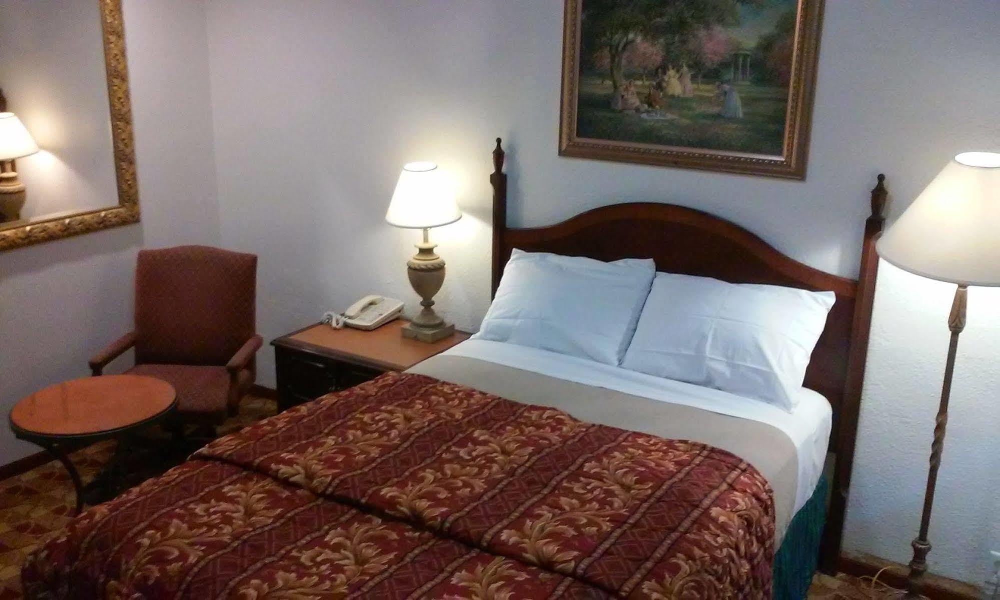 Economy Inn Пасо Роблс Экстерьер фото